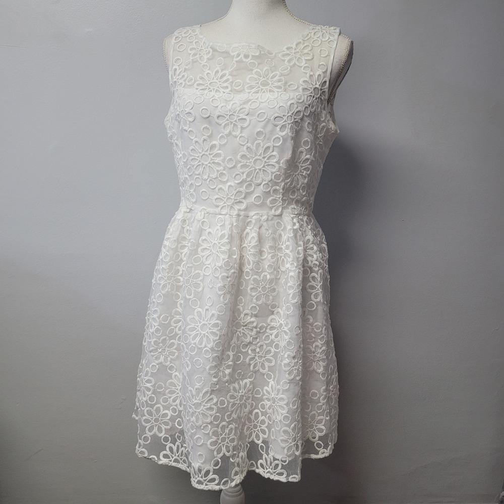 BB Dakota White Floral Lace‎ Overlay Sleeveless Fit Flare Dress Size 10 BD18128